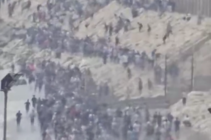 60 mil imigrantes marroquinos invadem Ceuta, na Espanha, em 24h