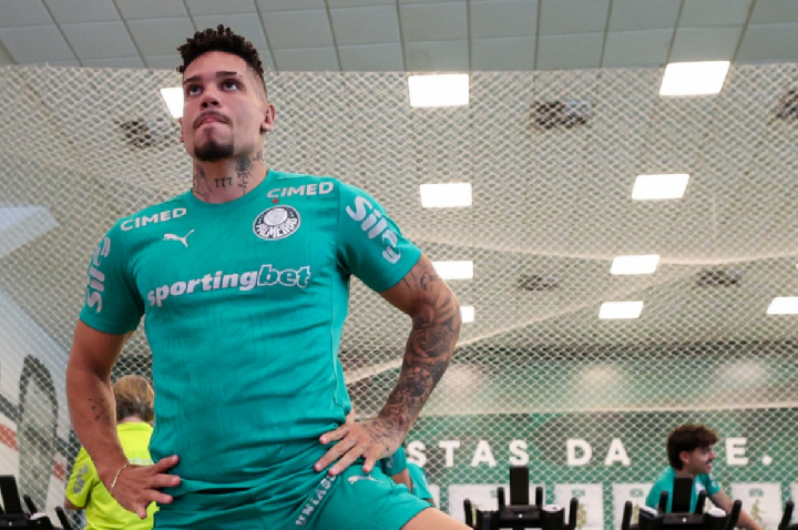 Abel diz que Paulinho segue sem data para volta e pede paciência