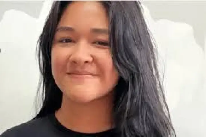 Adolescente toma choque elétrico na piscina e morre imediatamente