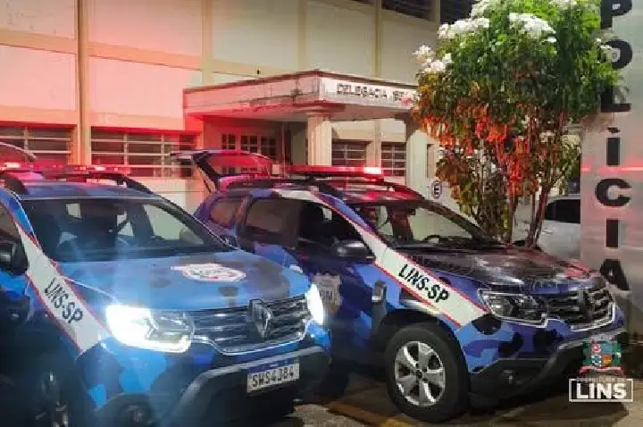 Adolescentes são flagrados traficando drogas dentro de escola municipal em Lins