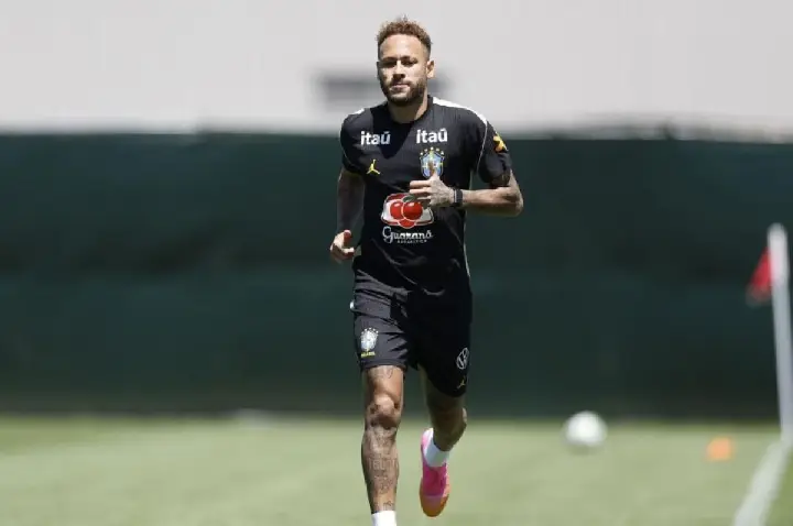 Ainda em recuperação, Neymar fica fora do duelo Brasil x Haiti