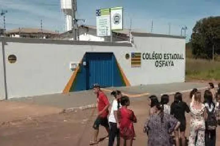 Aluna sofre bullying na escola ao iniciar quimio e amputar perna