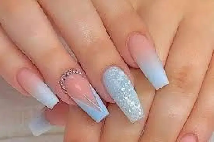 Anvisa proíbe duas substâncias de produtos para unhas; veja quais