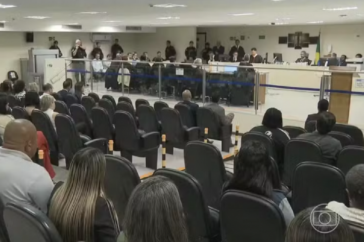 Após 1 semana de júri, réus são condenados a centenas de anos