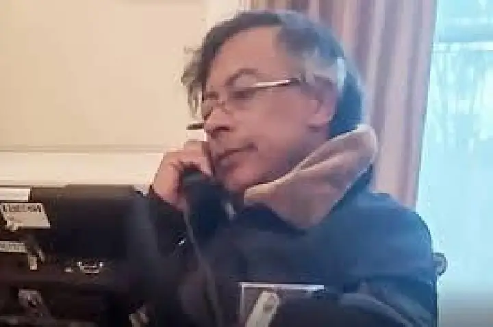 Após ameaças e acusações, Trump dialoga com presidente colombiano