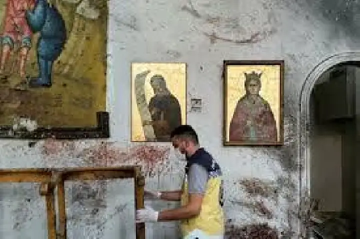 Atentado em mesquita na Síria mata 8 durante oração