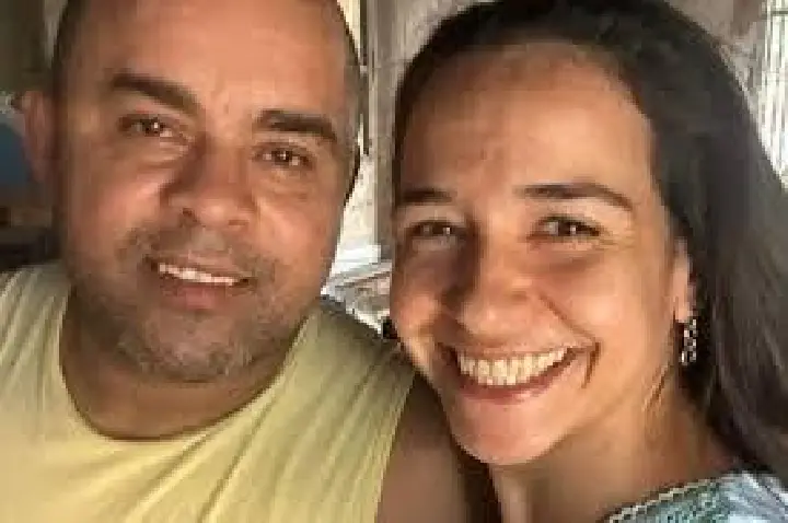 ‘Atira nela agora’, disse namorada de jovem após ele matar o pai