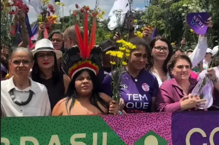 Ato contra feminicídio reúne ministras e família de Tainara em SP