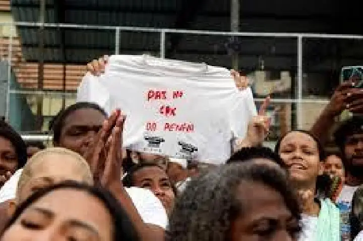 Ato no Rio pede justiça por mortos em operação policial