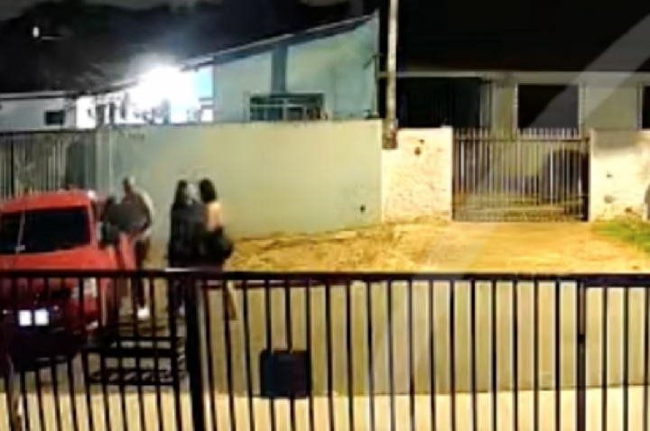 Atropelada pelo ex no dia do aniversário, mulher faz alerta