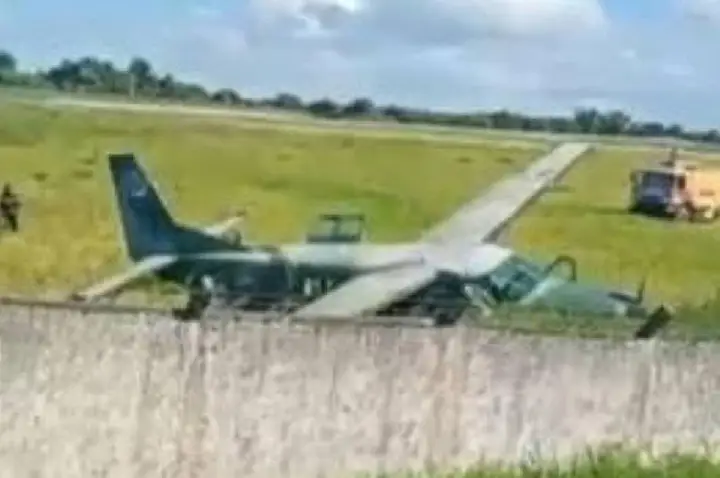 Avião da FAB sai da pista na Bahia e fecha aeroporto por 4 horas