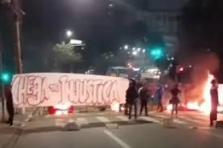Barricada, arrastão, fogo e tiros após morte de suspeito; VÍDEO