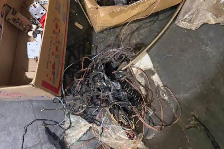 Bauru: suspeito de receptação é preso por 'gato' na rede elétrica