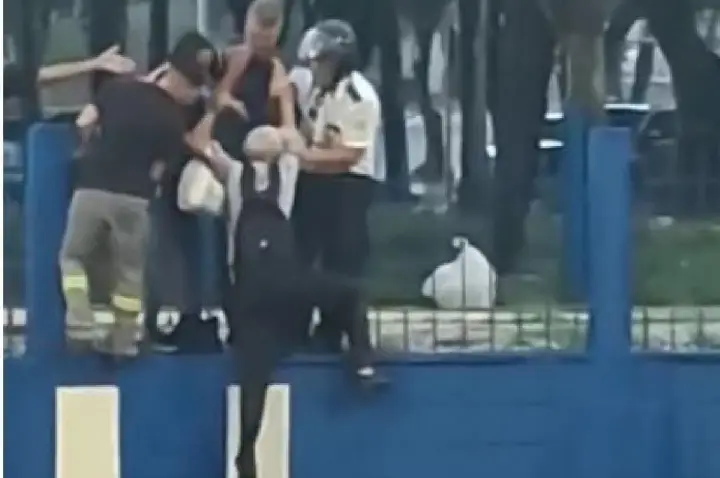Bauru: vídeo mostra resgate dramático de idoso na Nações Unidas