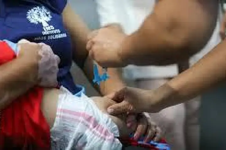 Bebês de 1 ano terão reforço contra meningite
