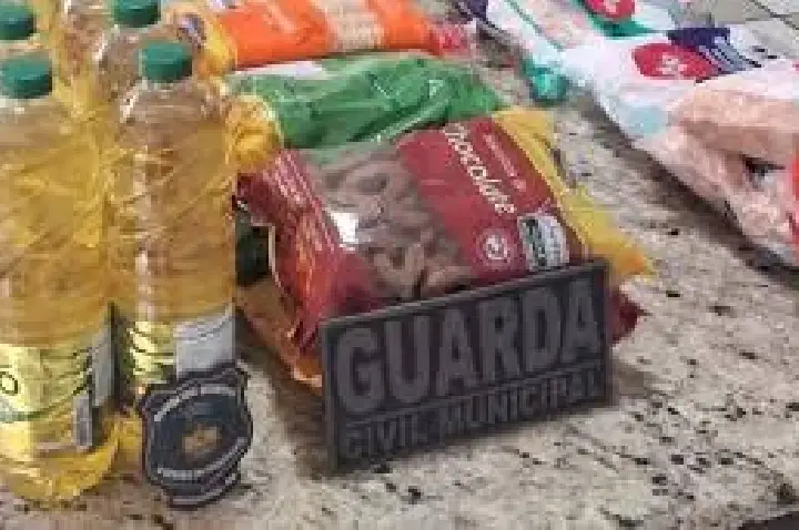 Bolacha e suco: Servidoras são presas por desviar merenda escolar
