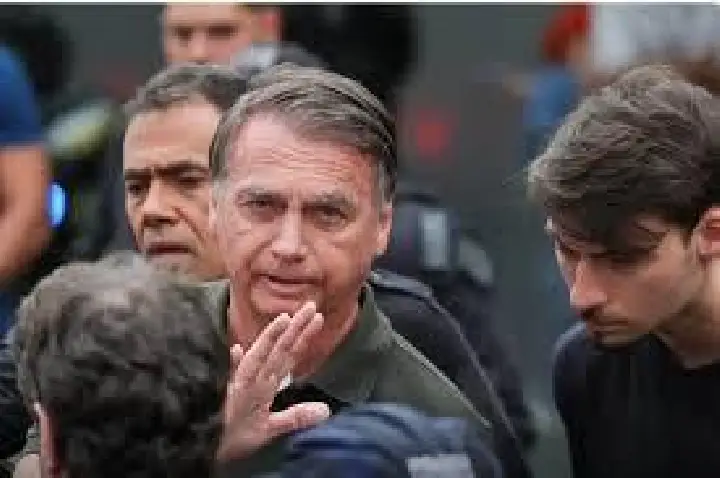 Boletim médico informa situação de saúde de Bolsonaro após exames