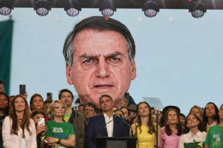 Bolsonaro diz a Moraes que não autorizou uso de imagem de IA