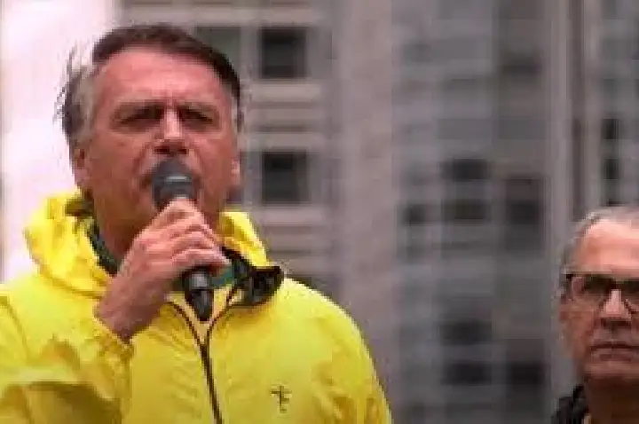 Bolsonaro diz que pode ir à manifestação pela anistia