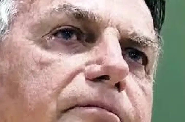 Bolsonaro pede 'ação urgente' de Poderes para exigências de Trump