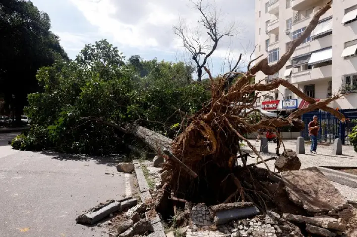 Brasil: 30 milhões de crianças estão expostas a riscos climáticos