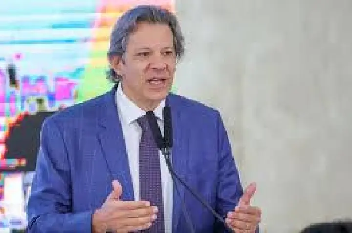 Brasil não sairá da mesa de negociação com EUA, diz Haddad