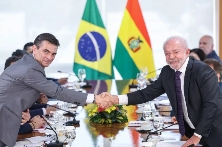 Brasil quer aumentar produção e importação de gás da Bolívia
