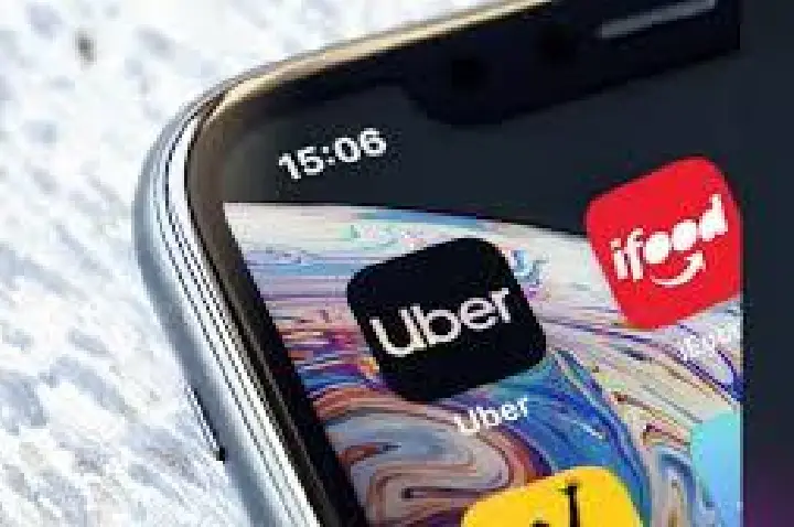 Brasileiros poderão pedir comida no Uber e carro no iFood