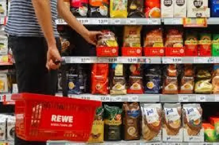 Café: Preço deve recuar pouco em 2026 e manter varejo pressionado