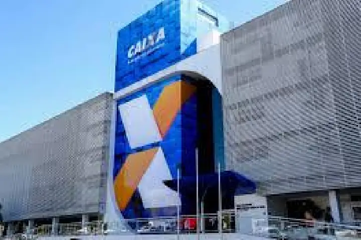 Caixa libera abono salarial para nascidos em novembro e dezembro