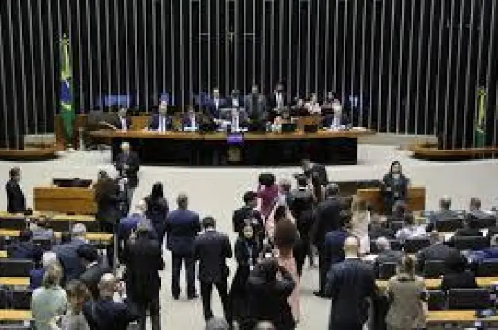 Câmara veta cobrança de sindicatos em folha de aposentados