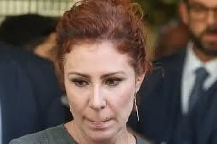 Carla Zambelli renuncia ao mandato após decisão do STF