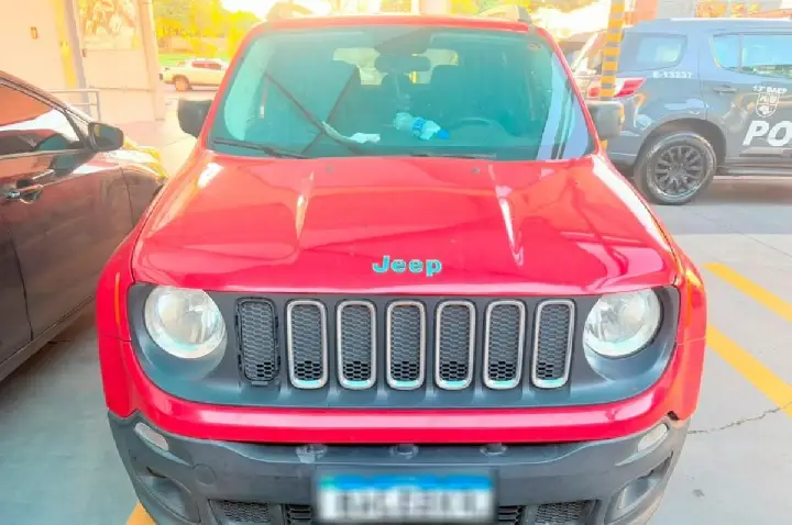 Carro roubado em Diadema é recuperado pela PM em Bauru