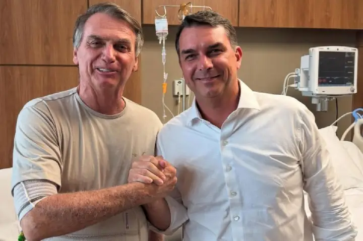 Carta a Flávio pode levar Bolsonaro à prisão, dizem especialistas