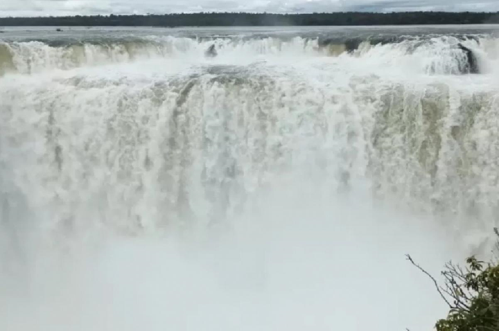 Cataratas vão fechar passarelas da Garganta do Diabo por 40 dias