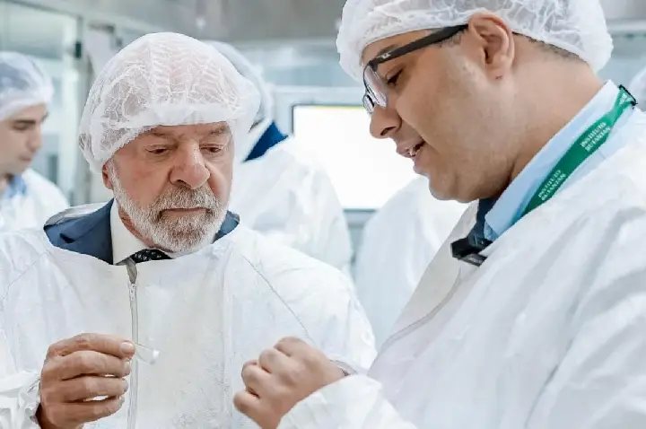 Presidente Lula reforça tom eleitoral e brinca sobre Donald Trump