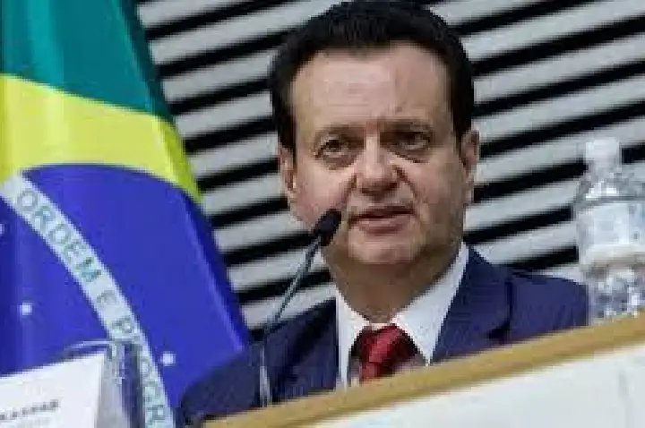 Centro-direita se uniria em torno de Tarcísio, diz Kassab