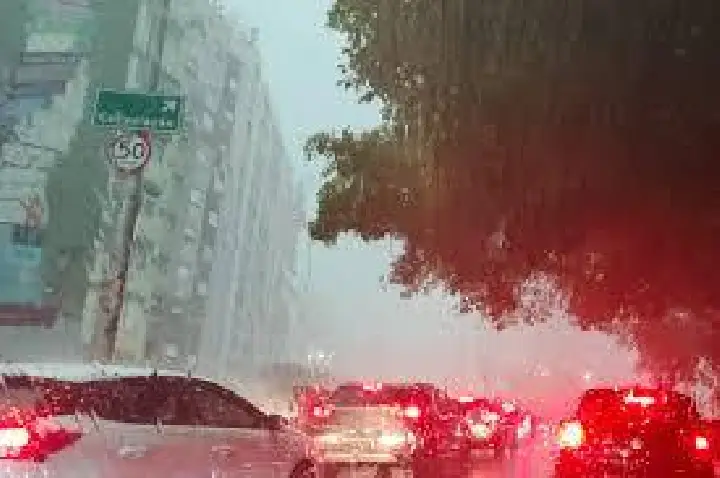 Chuva, granizo e ventos de até 80 km/h devem chegar a SP