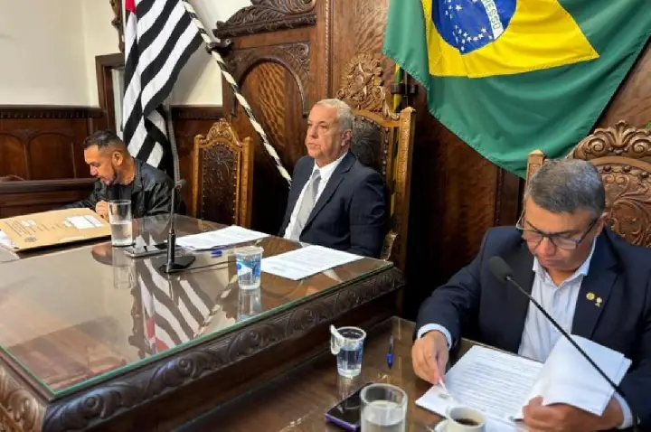 Com sequência da denúncia contra prefeita, 'CP do Lixo' se reúne