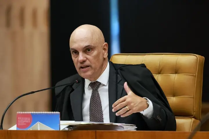 Comissão dos Estados Unidos acusa Moraes de censura em eleições