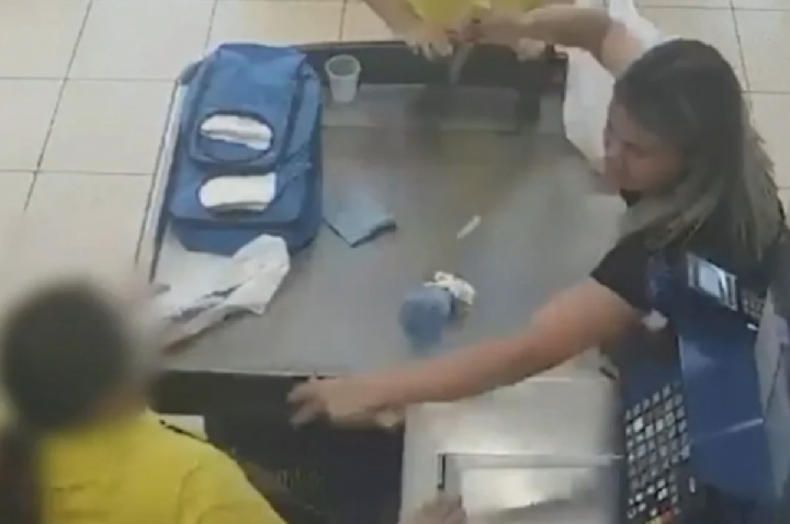 Condenada mulher que tentou matar ex-enteada em mercado