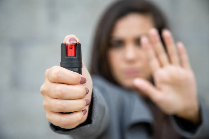 Congresso aprova spray de pimenta para defesa pessoal de mulheres