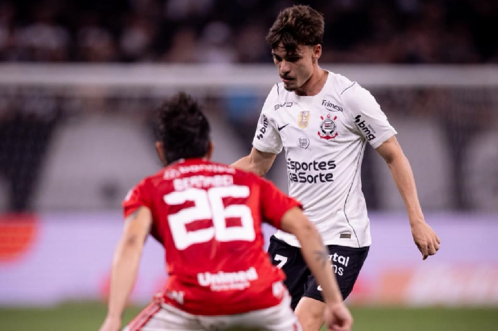 Corinthians vence o Internacional, mas cai; veja os classificados