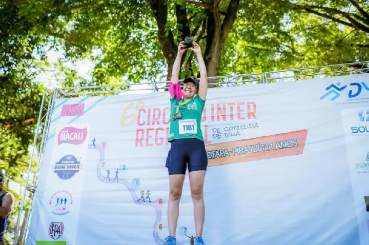 Corredora que luta contra o câncer faz prova de 5 km em Pirajuí
