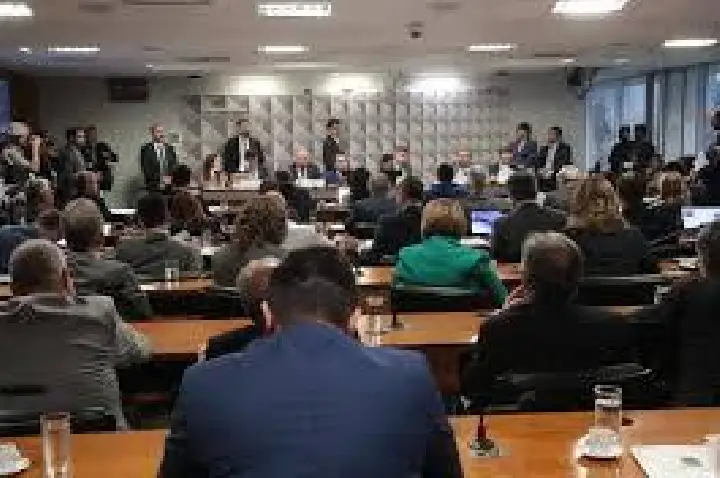 CPMI do INSS ouve ex-dirigentes nesta segunda-feira