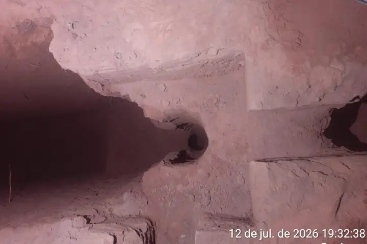 Criança é resgatada após cair em buraco com cerca de 7 metros