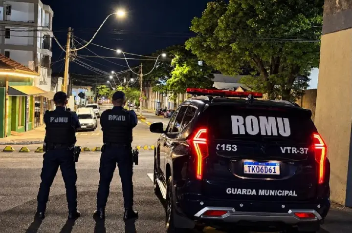 Criança pede socorro após mãe ser atropelada pelo pai em Botucatu