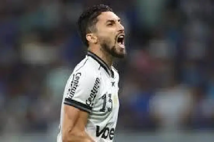 Cruzeiro toma gol no fim, empata e garante vice do Palmeiras