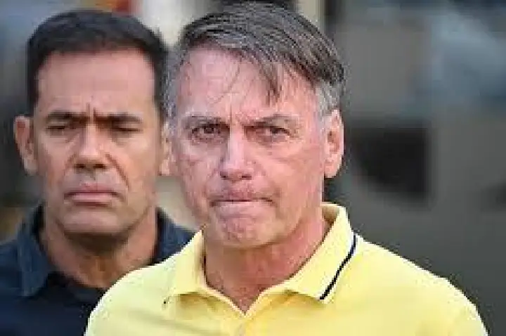 Defesa de Bolsonaro critica a PF e fala em perseguição política