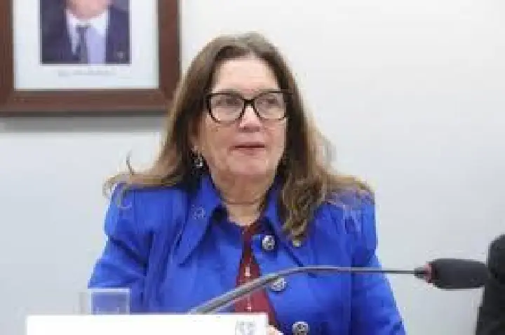 Deputada Bia Kicis, relatora do projeto